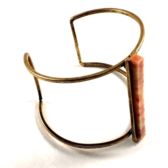 Gold Bracelet - Cuff Design w/ Mable piece on top - Rare Design Women's Jewelry - Picture 3 of 5